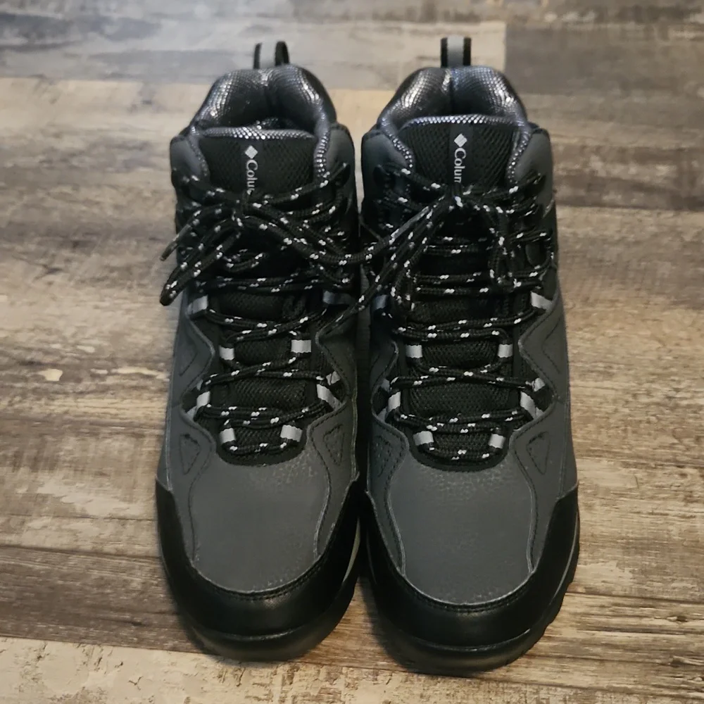Mens Columbia waterproof snow boots Techlite Men's Size 7